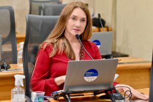 Deputada Terezinha aciona a Justiça para que o Governo do Estado pague suas emendas destinadas à saúde; São Gonçalo e Extremoz seriam beneficiados