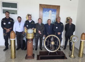 Prefeito Jaime Calado visita Comando do 3º Distrito Naval para acompanhar análise do projeto da Ponte dos Santos Mártires