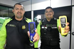 Prefeitura de São Gonçalo recebe novos bafômetros para fiscalização e segurança no trânsito
